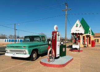 Motoristům zdražila nafta a 98-oktanový benzín, zlevnil LPG