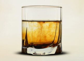Tržby Rémy Cointreau v roce 2020/21 klesly jen mírně díky koňaku