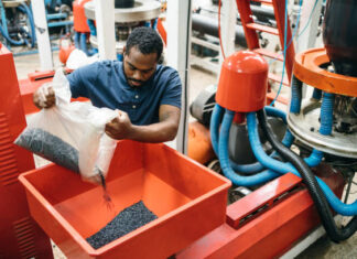 Výroba plastů a plastových polotovarů se neustále modernizuje a přizpůsobuje přáním zákazníků